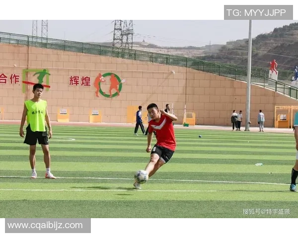 化身顶级足球球星在绿茵场上纵横驰骋追逐荣耀梦想 化身顶级足球球星在绿茵场上纵横驰骋追逐荣耀梦想