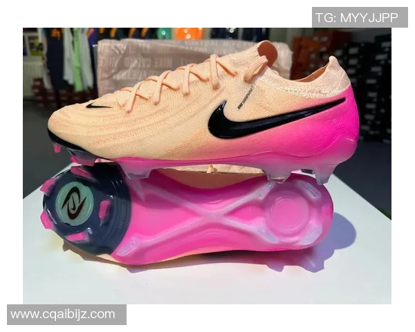 泰国足球明星推荐鞋款解析 如何选择适合自己的足球鞋